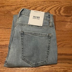 Ripped Skinny Jeans High-Rise